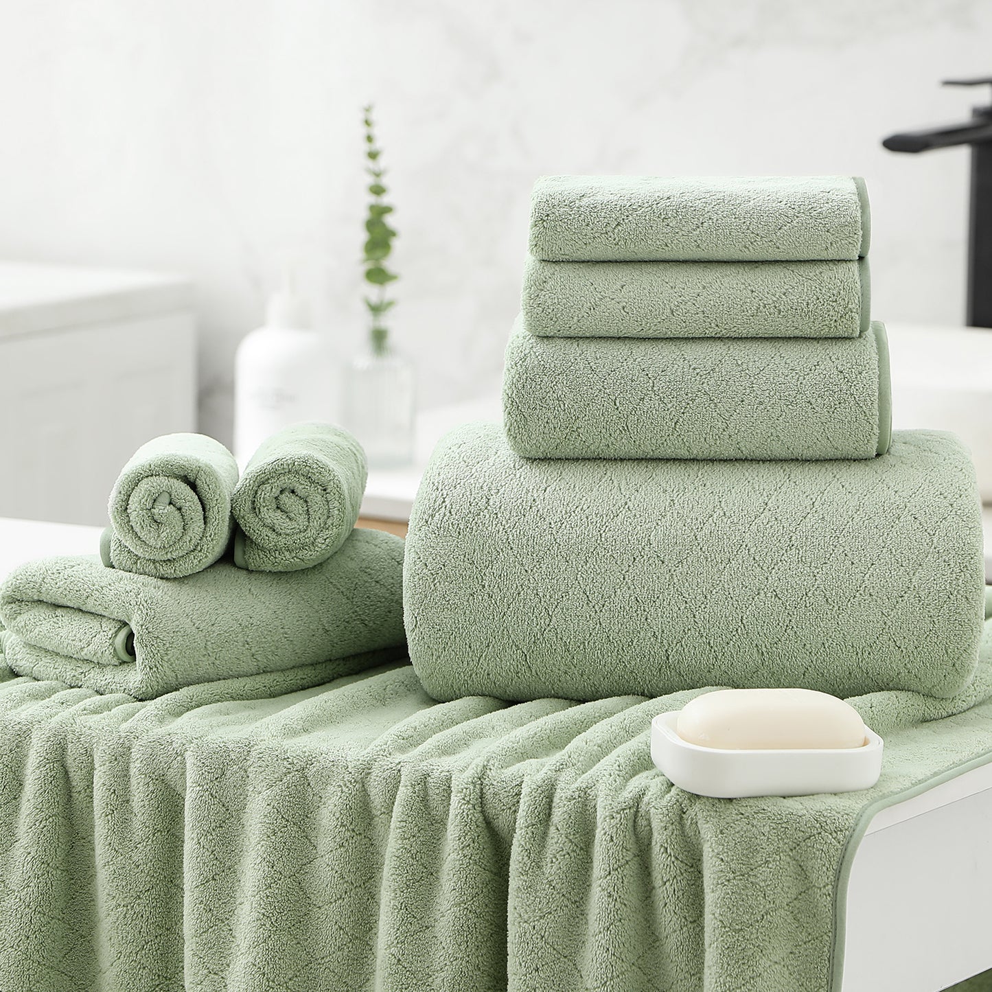 Kebury 8-Piece Towel Set: Oversize Bath, Hand & Washcloths - Ultra Soft & Absorbent