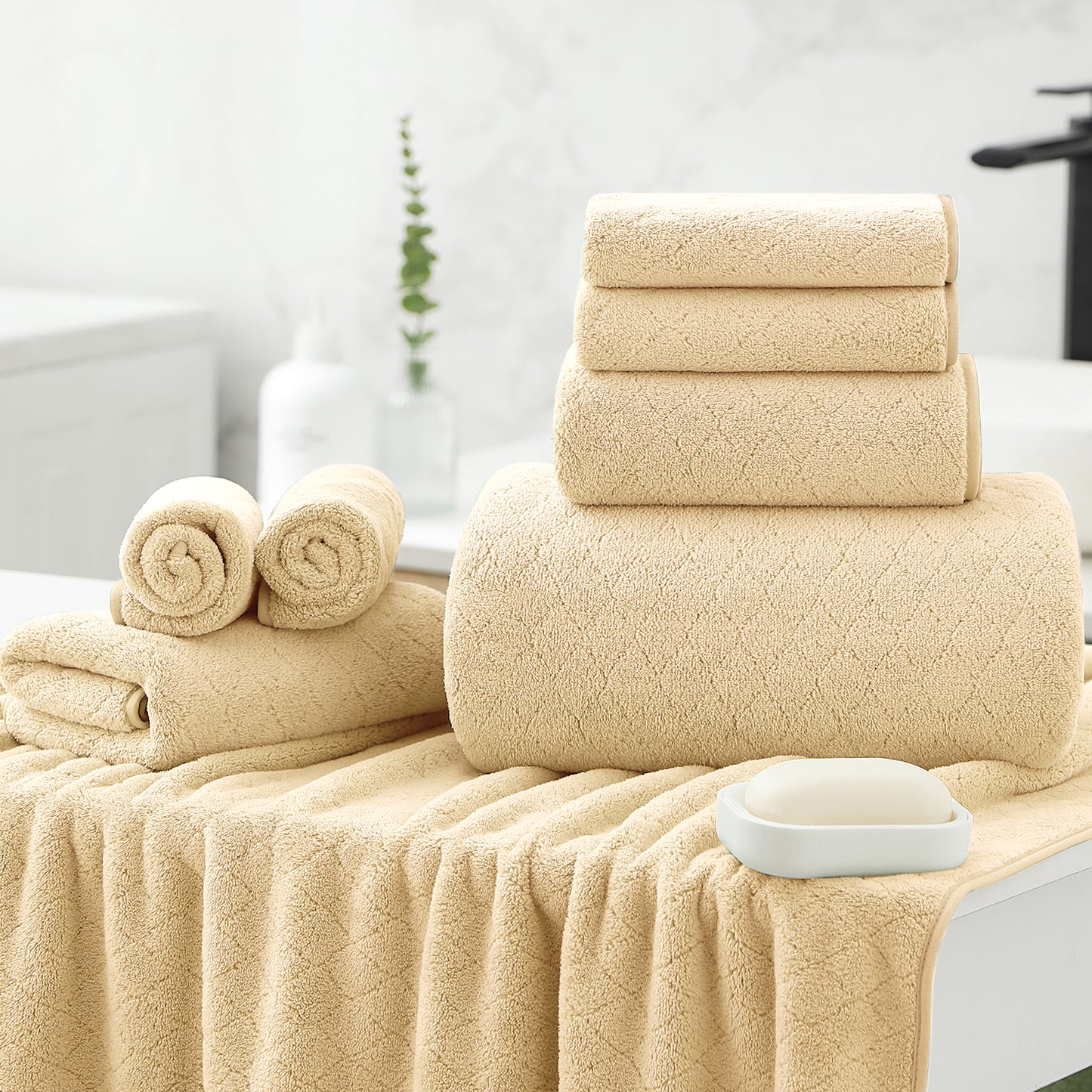 Kebury 8-Piece Towel Set: Oversize Bath, Hand & Washcloths - Ultra Soft & Absorbent