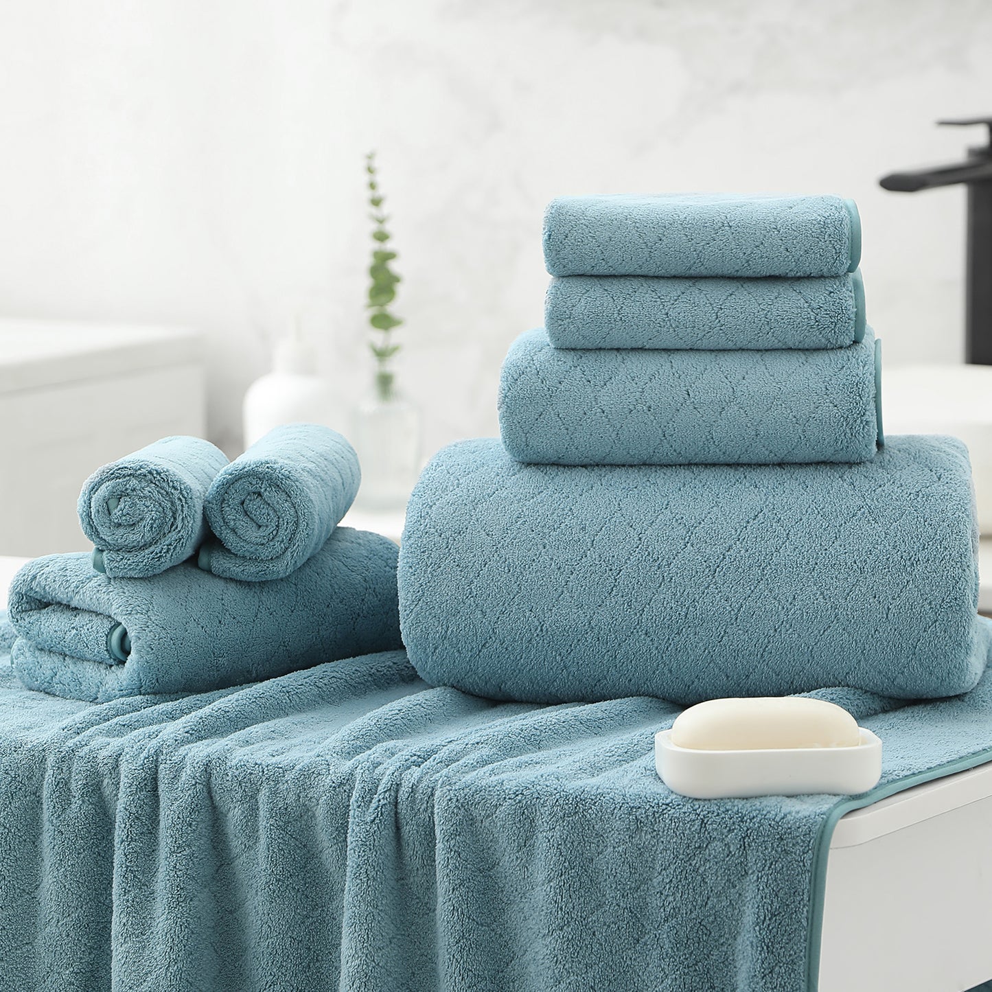 Kebury 8-Piece Towel Set: Oversize Bath, Hand & Washcloths - Ultra Soft & Absorbent